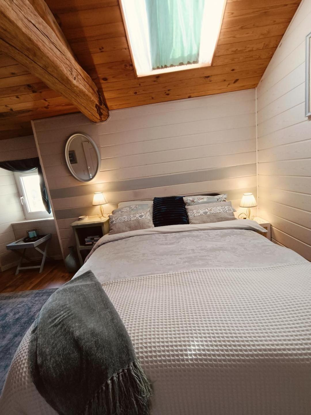 'Quelle Belle Vue' Chambre D'Hote Confolens Exteriér fotografie